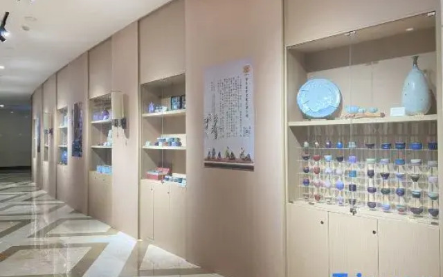 Xuchang Sanding Huayue Hotel