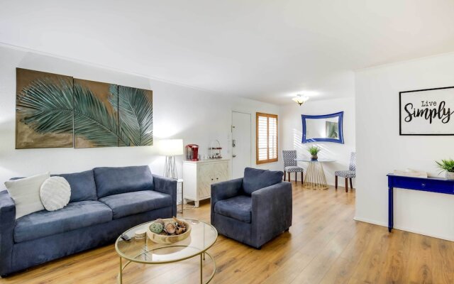 Stylish Condo w/ Pool in Knox Henderson!