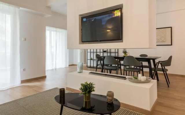 Mouson, Bright apartment next to the Sea