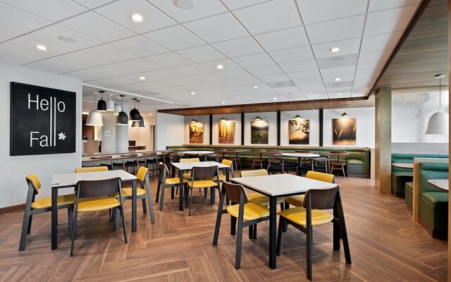 Fairfield Inn by Marriott & Suites Chino
