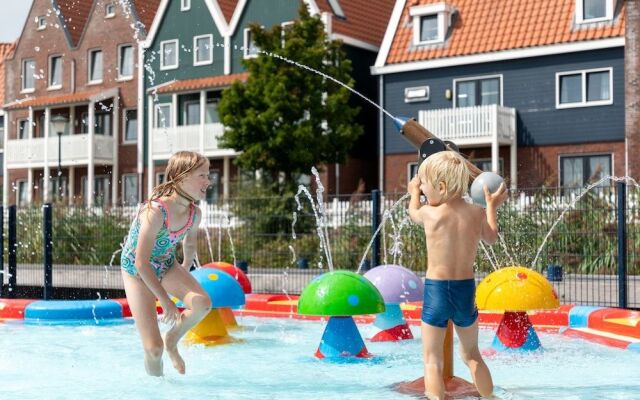 Roompot Hotel Marinapark Volendam