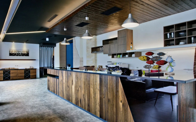 DiveCube Hotel