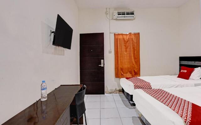 OYO 91861 Pemuda Kemuning Guest House