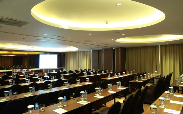 Soll Marina Hotel Serpong