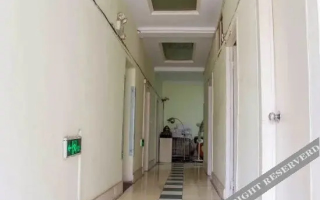 Tangshan Fulong Inn