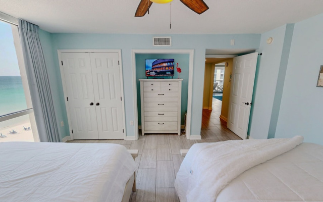 Shoreline Towers 1072 2 Bedroom Condo