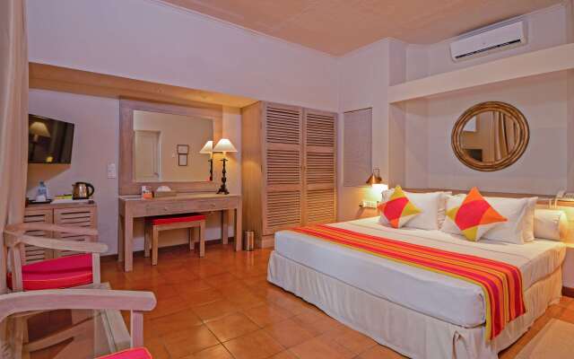Adaaran Club Rannalhi Hotel
