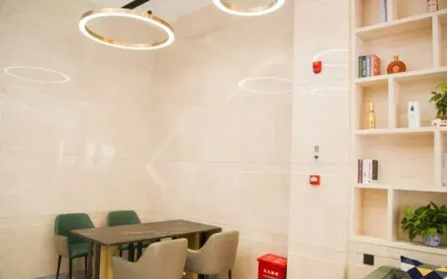 City convenient hotel