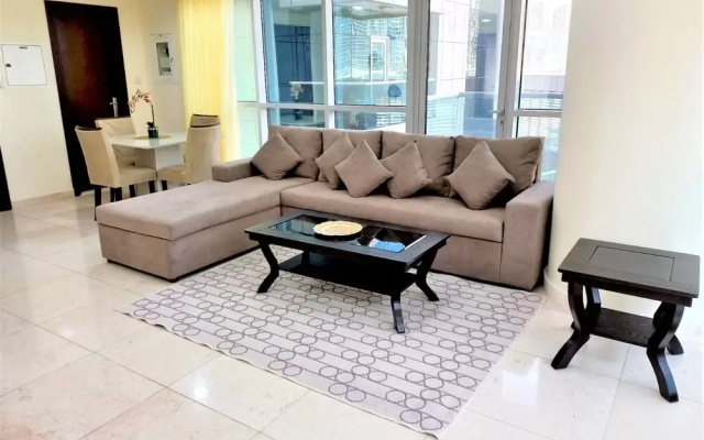 Gorgeous Business Bay Apartment with Balcony