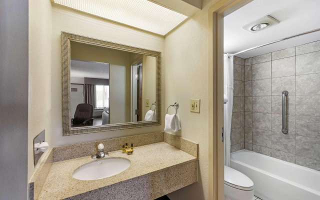 Best Western Plus Madison-Huntsville Hotel