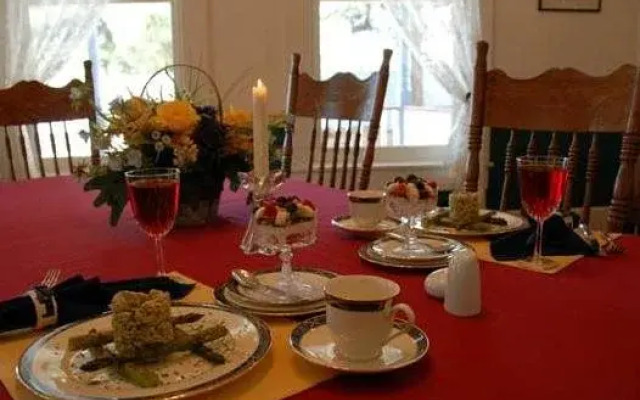 Starlight Pines Bed and Breakfast