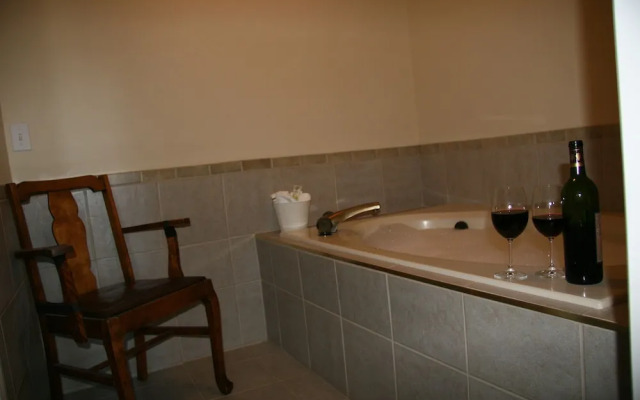 Above The Beach Guest Suites