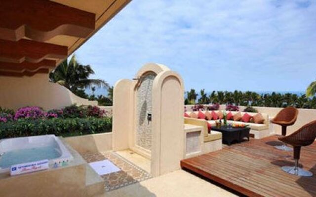 Wyndham Grand Plaza Royale Hainan Longmu