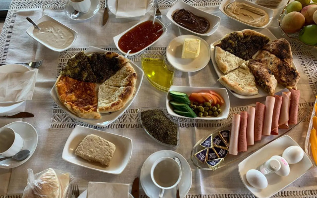 Cozy Wood Apartment With Great View to Nazareth