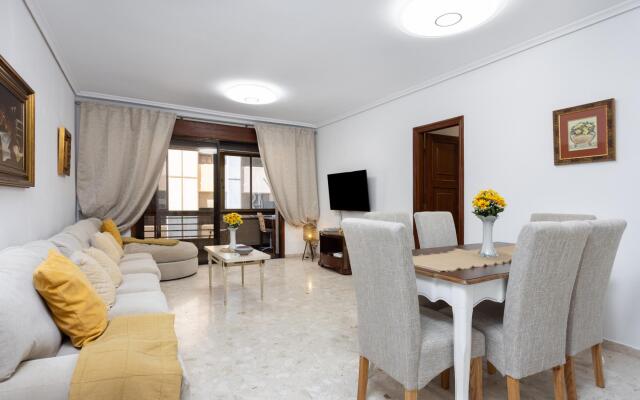 Home2Book Stylish & Roomy Santa Cruz City Center