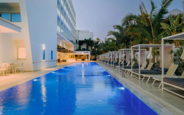 Tasia Maris Seasons Hotel - Adults Only