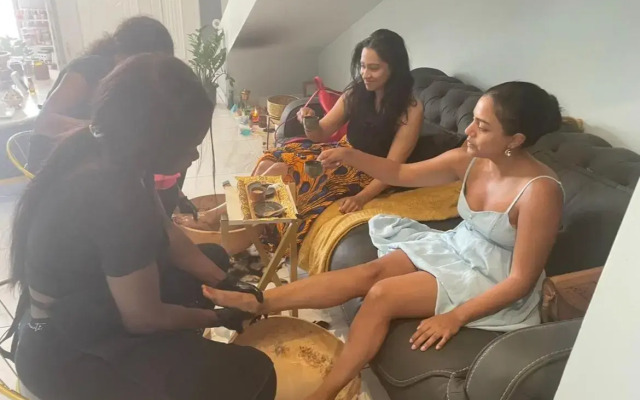 A007 Embassy Gardens Studio Apartm