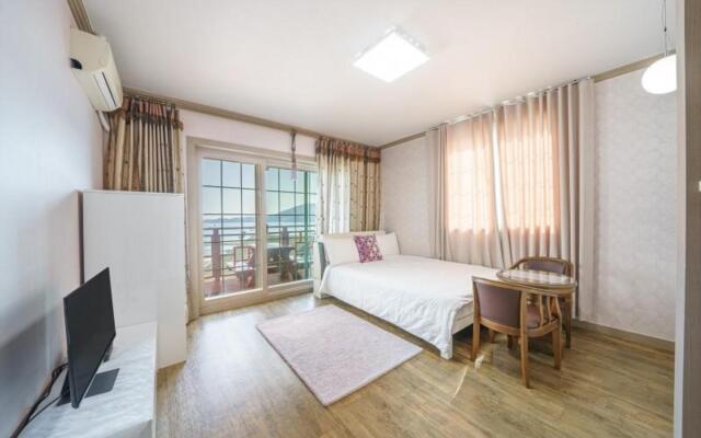 Geojedo New Happiness Pension