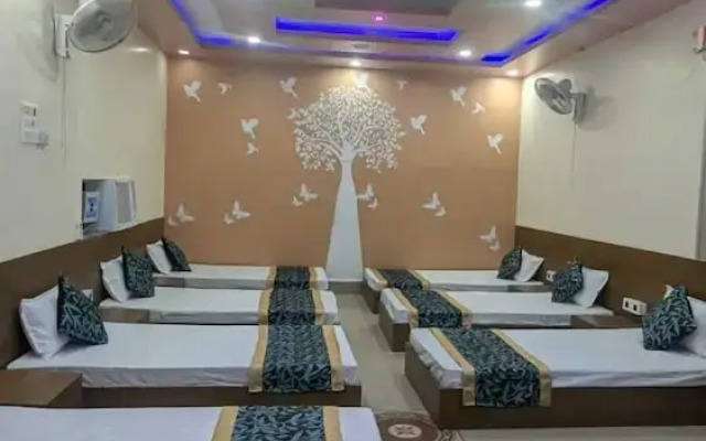 Hotel Shakuntla Palace