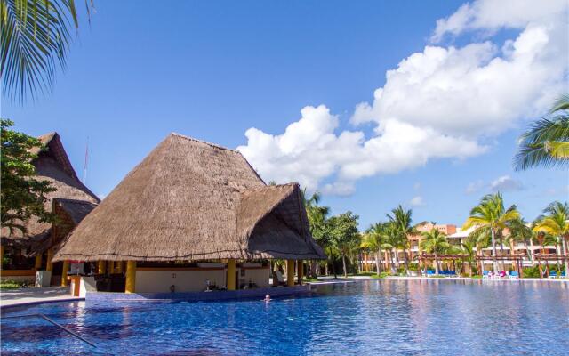 Barcelo Maya Grand