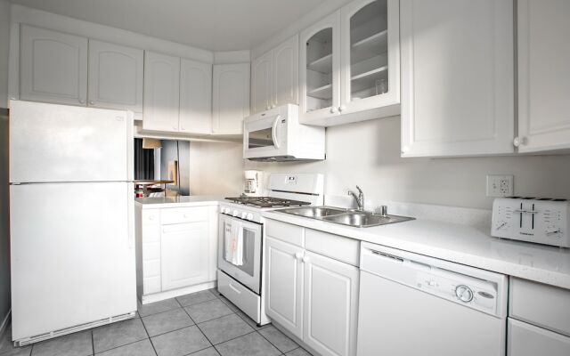 WanderJaunt - Castillo - 2BR - Point Loma