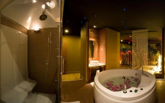 NagaWorld Hotel & Entertainment Complex