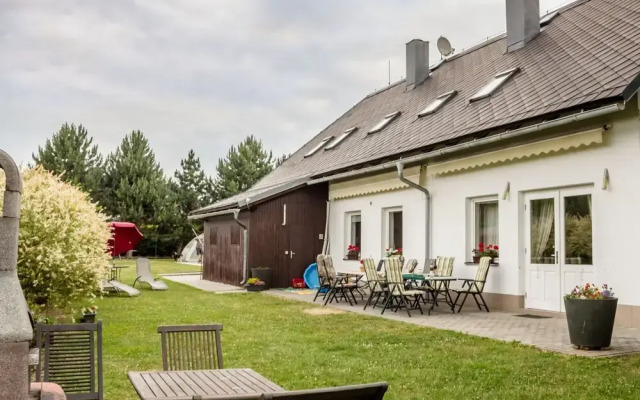 Comfortable Apartment in Nemojov Near Forest