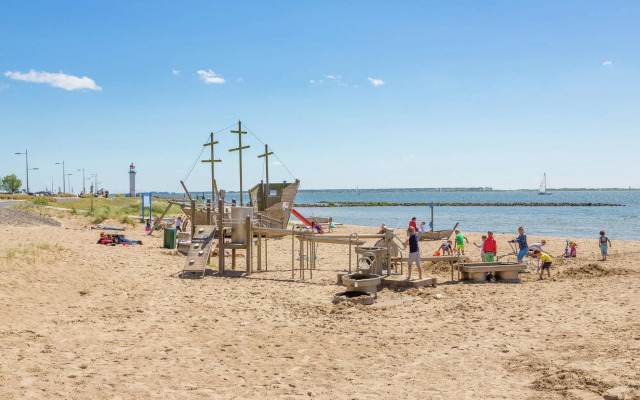 Restyled Villa With Dishwasher 6km From the Beach