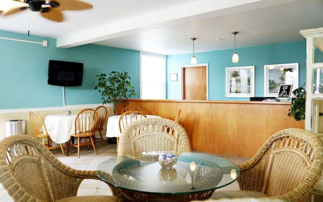 Ocean Sands Beach Boutique Inn - Stay At the Beach