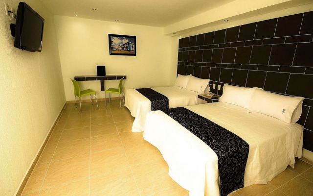 First Inn Hotel & Business