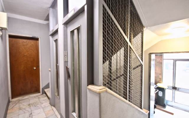 Akicity Amoreiras Amber