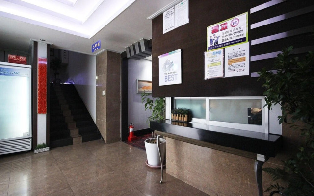 Daegu Icheondong W New York