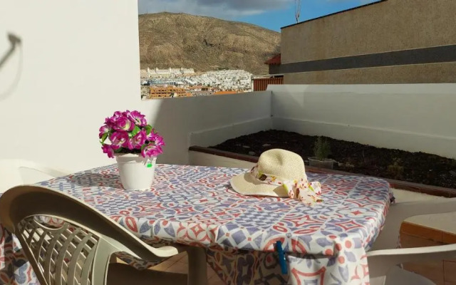 Los Cristianos Apartment, 1 bedroom Wifi Free & Big Terrace