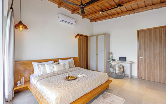 ELIVAAS Antarmann Casa Ember 2BHK