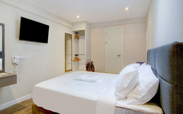Gissons Hotel by OYO Rooms
