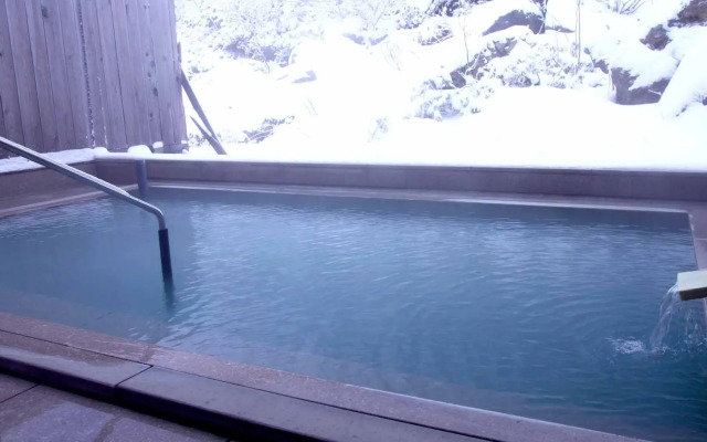 Niseko Goshiki Onsen Ryokan