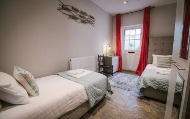 Brownlow Villa