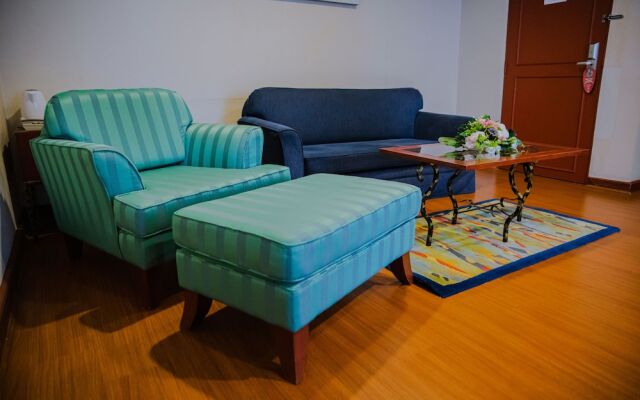 Baiyoke Suite Hostel