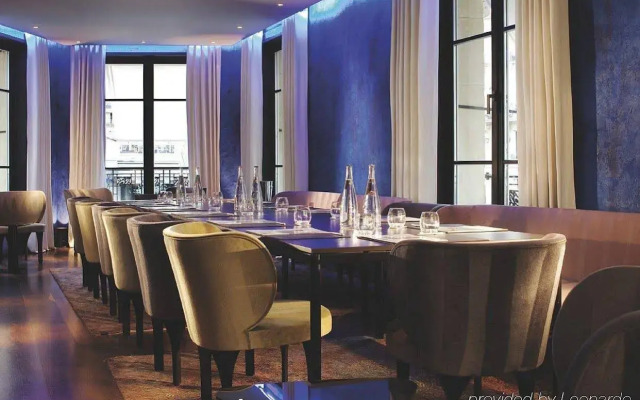 Le Metropolitan Paris Tour Eiffel, a Tribute Portfolio Hotel