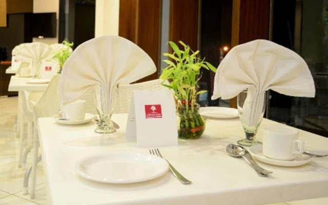 Crimson Park Shripriya Hotel