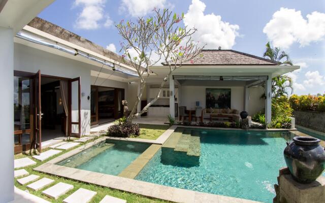 Villa Seratus