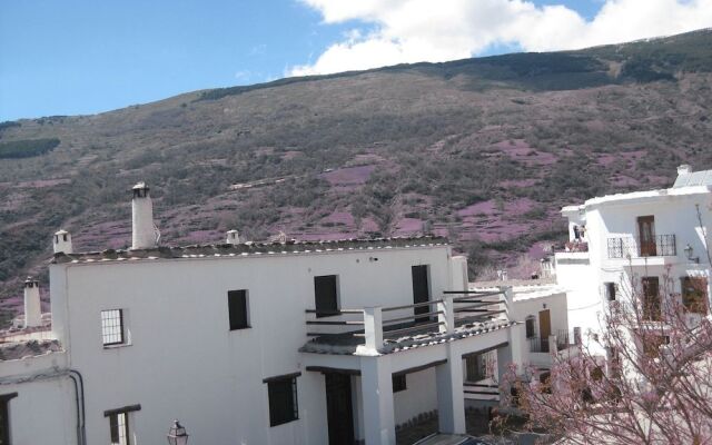 Hostal El Cascapeñas de la Alpujarra