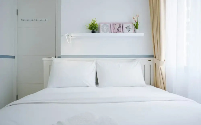 Relaxing 2BR at Bassura City Apartment