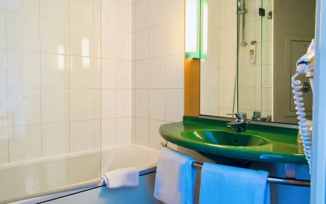 Hôtel ibis Strasbourg Aéroport Le Zénith