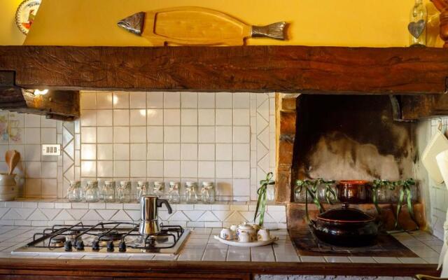 PIEVE DEL BORGO 6&2, Emma Villas