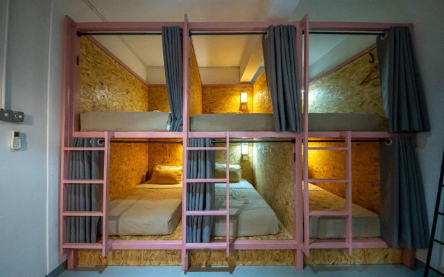 The Brownstone Hostel & Space