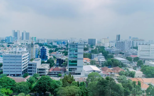 Elegant and Comfy Studio at Menteng Park Apartment