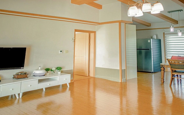 Jeju Sanbangsan Tansan Oncheon Pension