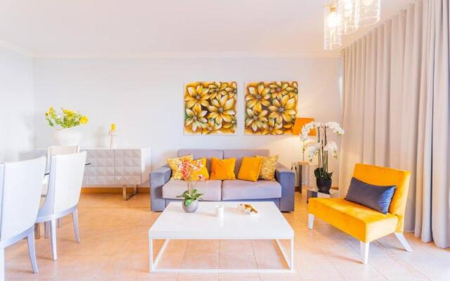 5 bedrooms in Privileged area with Ocean View