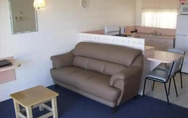 Black Swan Motor Inn